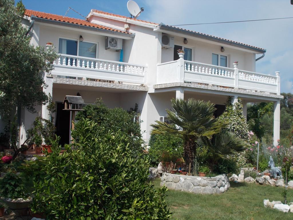Apartments Makaus Kampor Kültér fotó